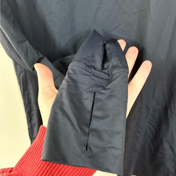 Athleta navy blue sunlover UPF tulip back long sleeve top size SM - Picture 2 of 5